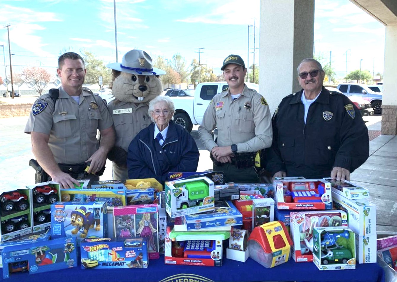 Sheriff Department with toy donations