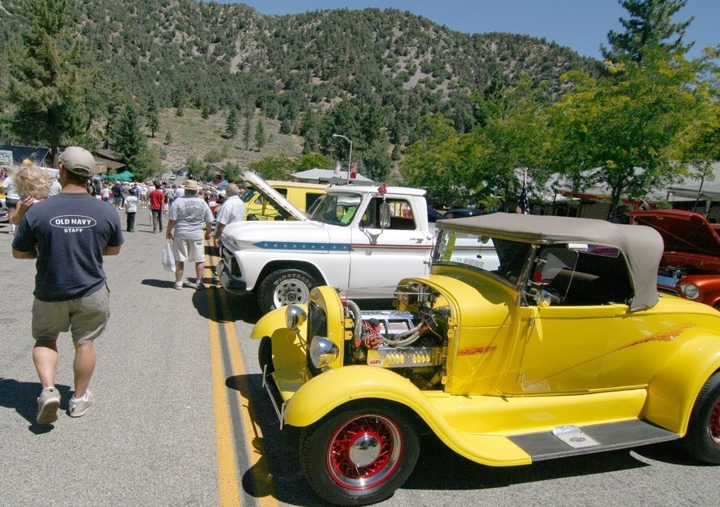 Wrightwood car show